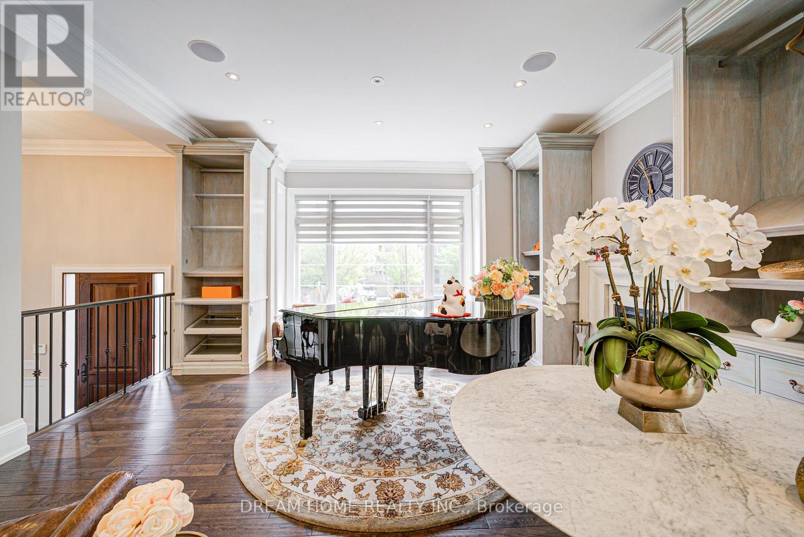 22 Leona Drive, Toronto, Ontario  M2N 4V5 - Photo 4 - C12585036