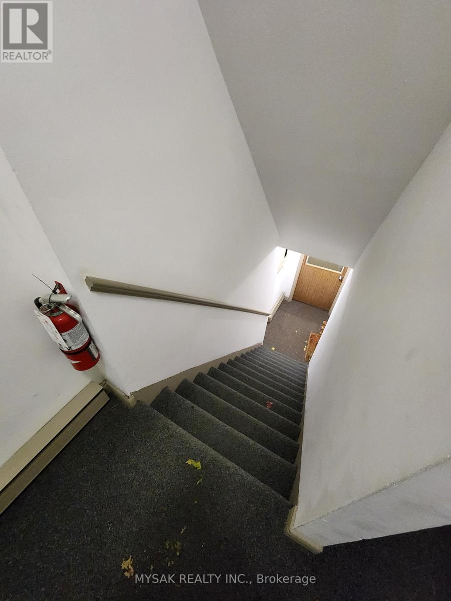 50 Dundonald Street, Toronto, Ontario  M4Y 1K2 - Photo 15 - C12576454