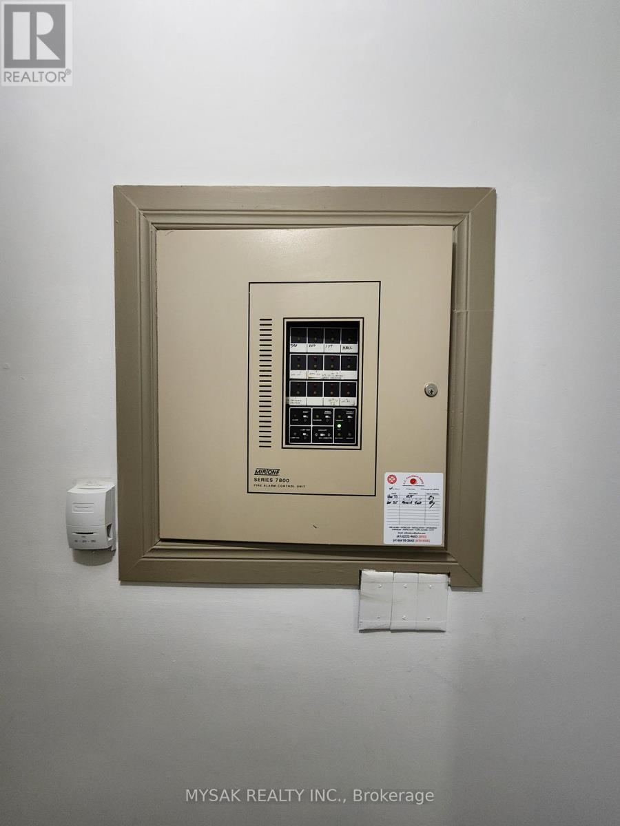 50 Dundonald Street, Toronto, Ontario  M4Y 1K2 - Photo 12 - C12576448