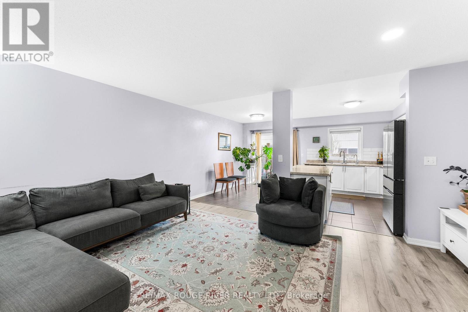 37 Dykstra Lane, Clarington, Ontario  L1C 0K8 - Photo 2 - E12585014