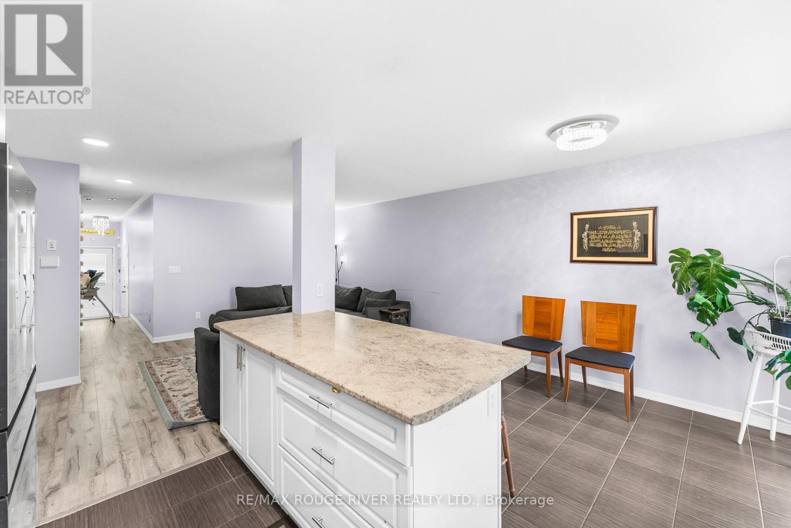 37 Dykstra Lane, Clarington, Ontario  L1C 0K8 - Photo 7 - E12585014