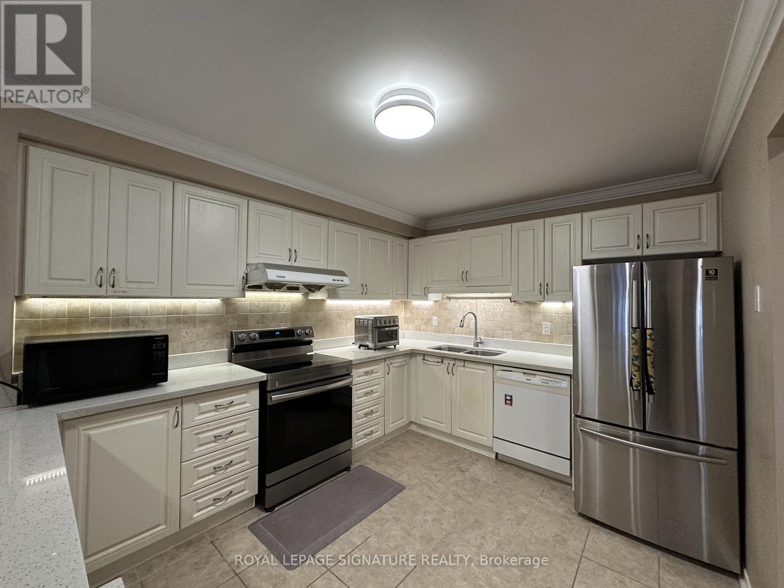 Main - 4273 Pheasant Run, Mississauga, Ontario  L5L 2B8 - Photo 9 - W12463143