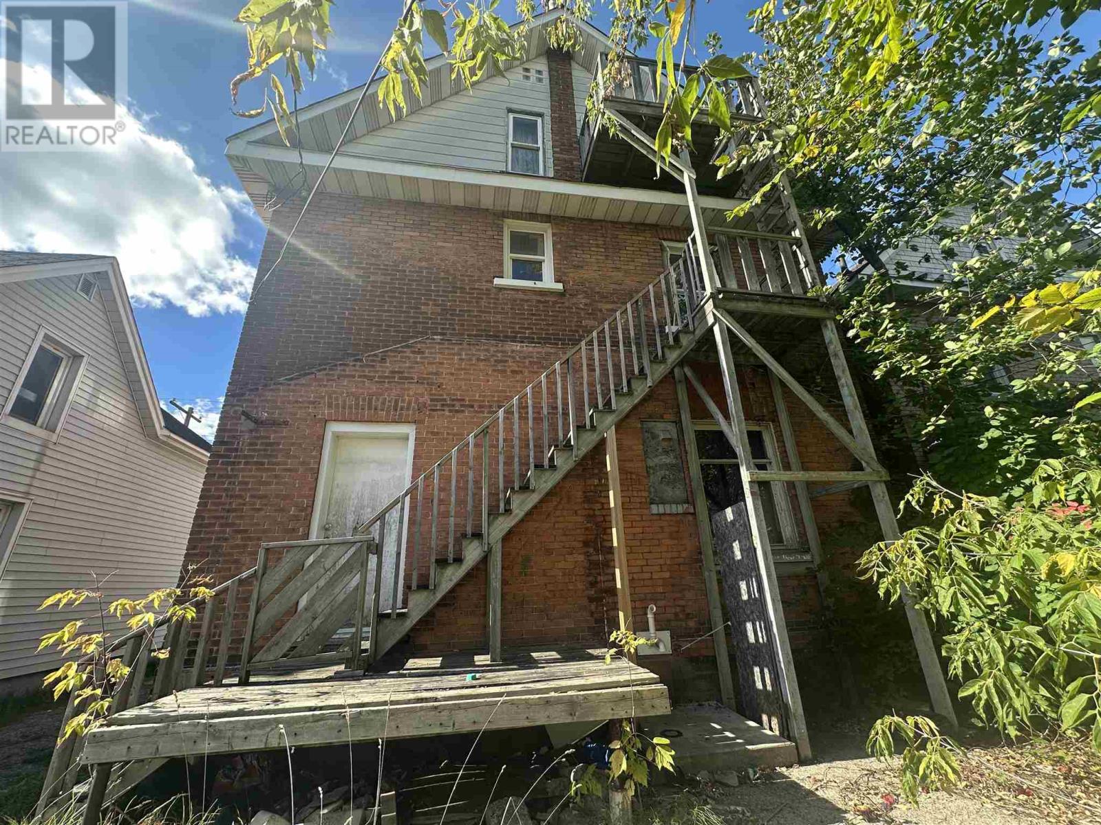 266 John St, Sault Ste. Marie, Ontario P6A 1P5 - Photo 12 - SM252945