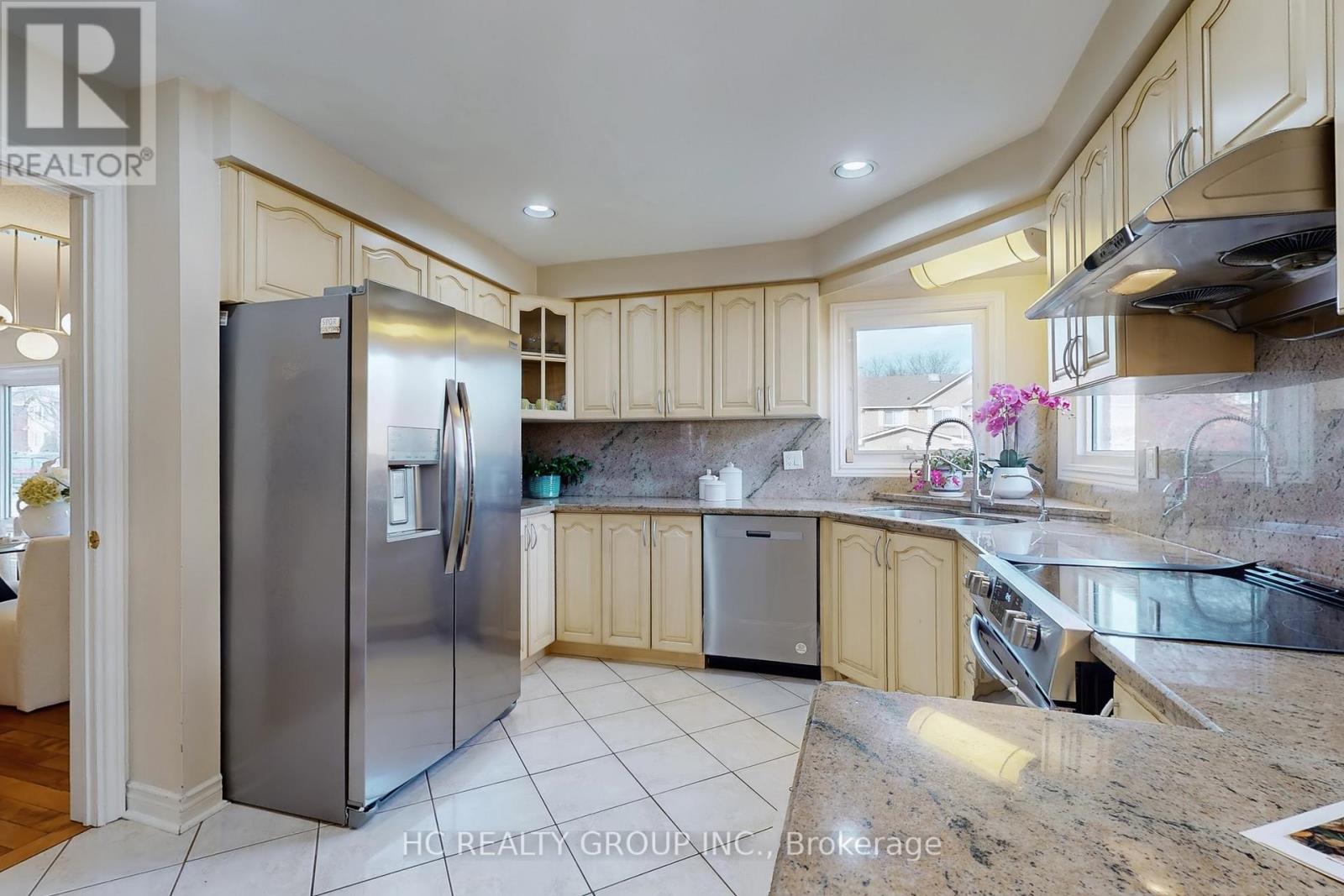 1 Atwood Court, Markham, Ontario  L3T 6T4 - Photo 7 - N12584886