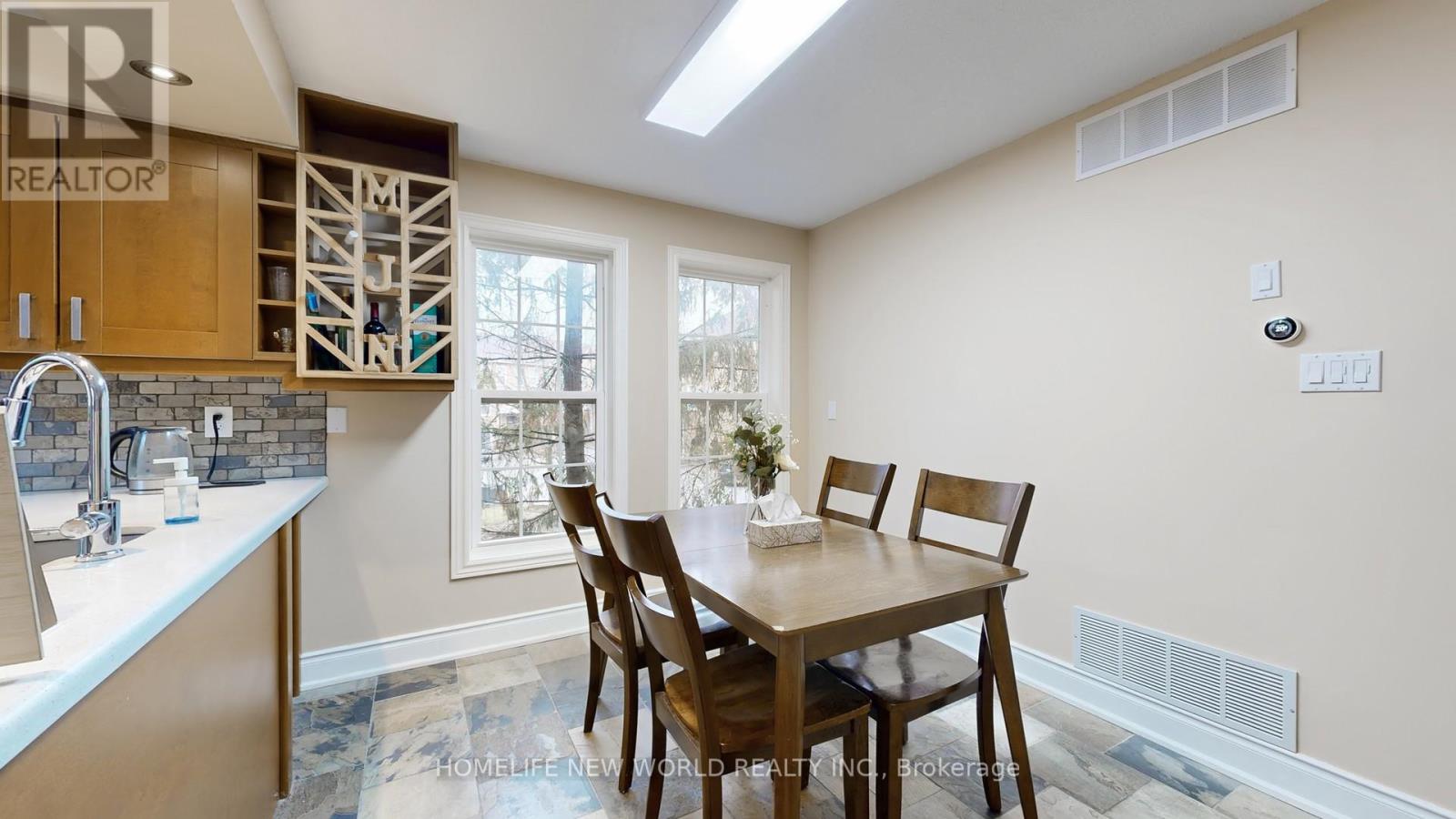 20 - 52 Wyatt Lane, Aurora, Ontario  L4G 7E4 - Photo 12 - N12584942