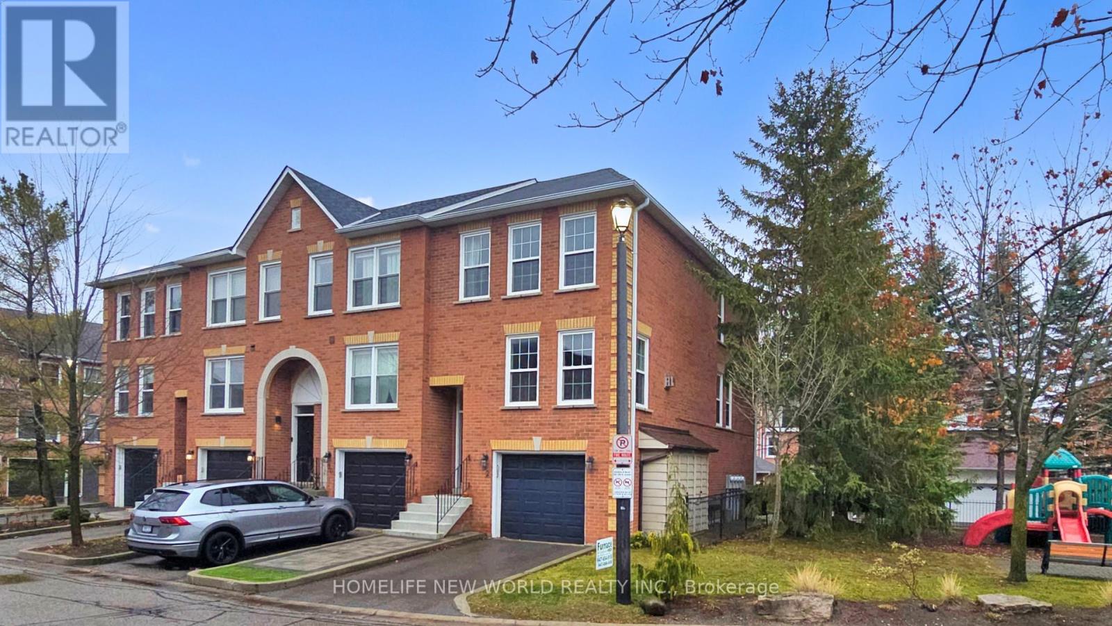 20 - 52 Wyatt Lane, Aurora, Ontario  L4G 7E4 - Photo 2 - N12584942