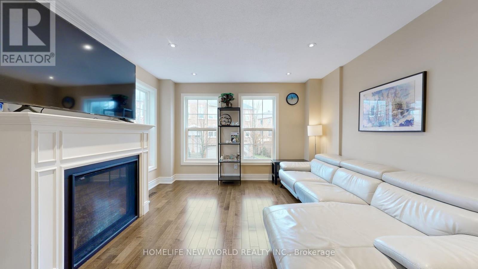 20 - 52 Wyatt Lane, Aurora, Ontario  L4G 7E4 - Photo 4 - N12584942