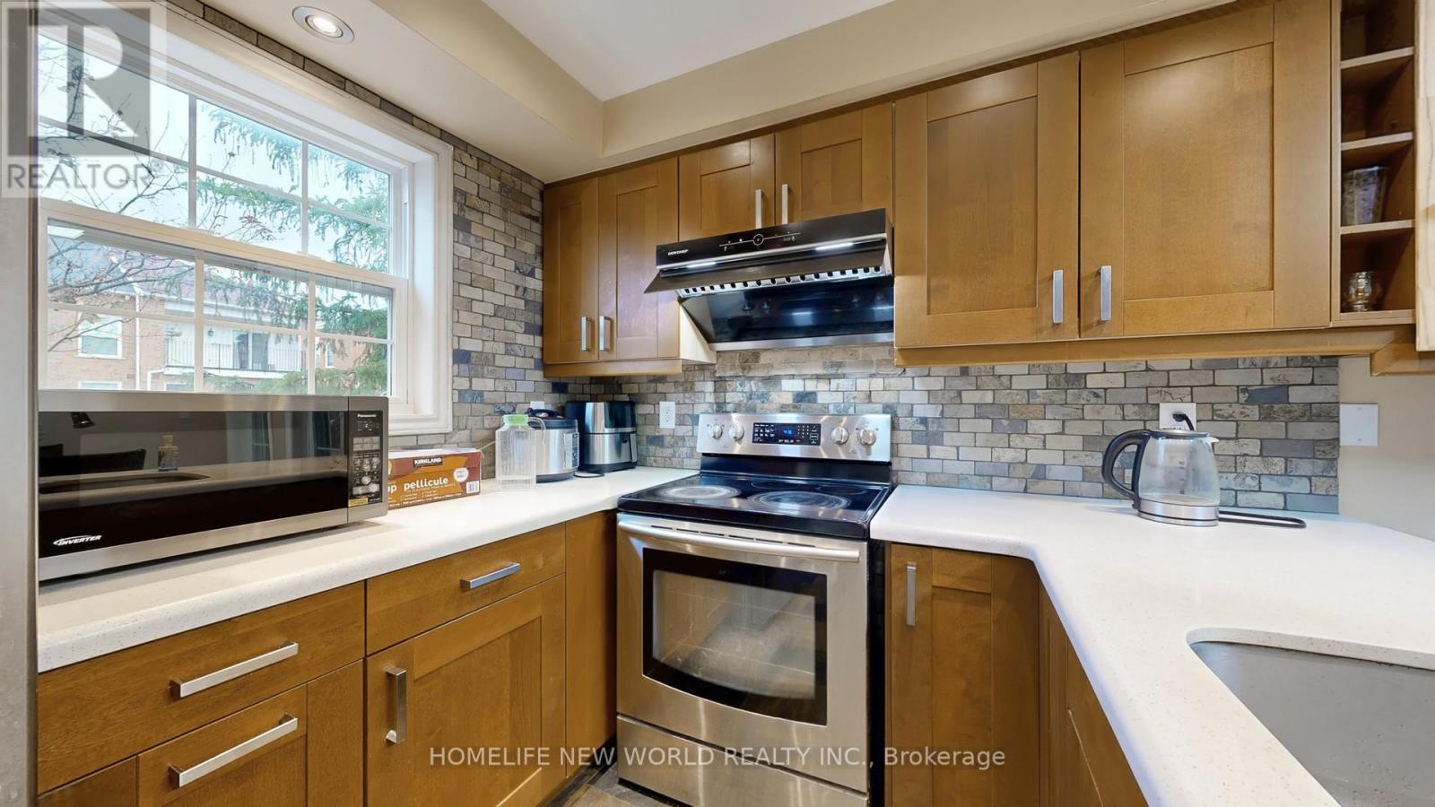 20 - 52 Wyatt Lane, Aurora, Ontario  L4G 7E4 - Photo 8 - N12584942