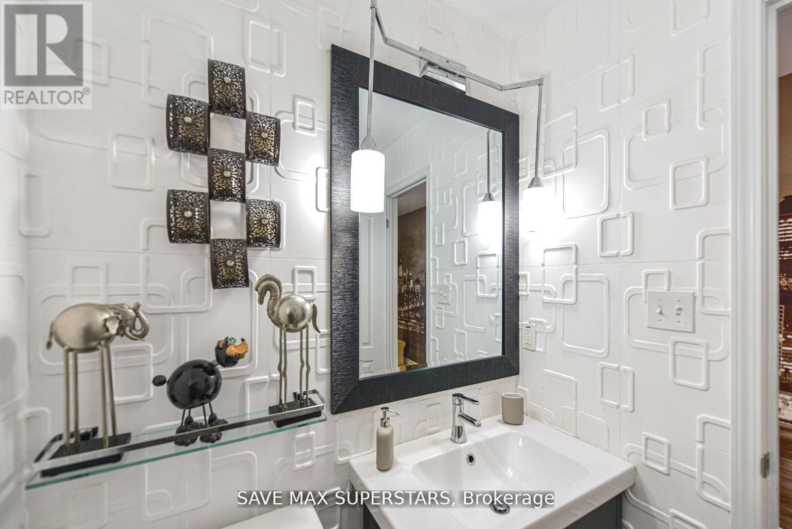 1246 Leslie Drive, Innisfil, Ontario  L9S 0G3 - Photo 11 - N12584980