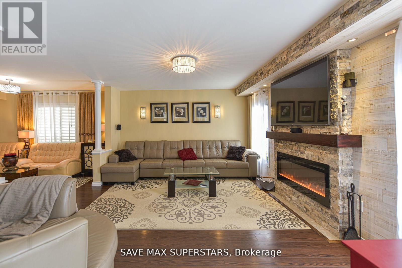 1246 Leslie Drive, Innisfil, Ontario  L9S 0G3 - Photo 3 - N12584980