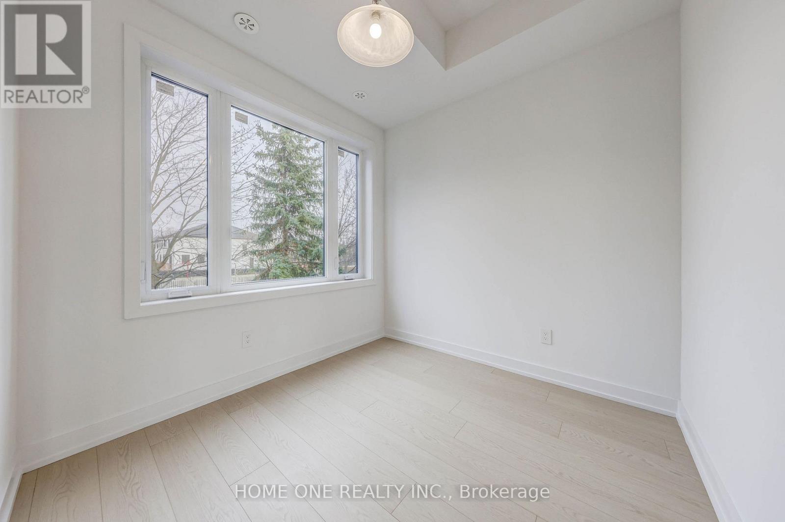 11 Carl Hill Lane, Richmond Hill, Ontario  L4C 5W8 - Photo 14 - N12585008