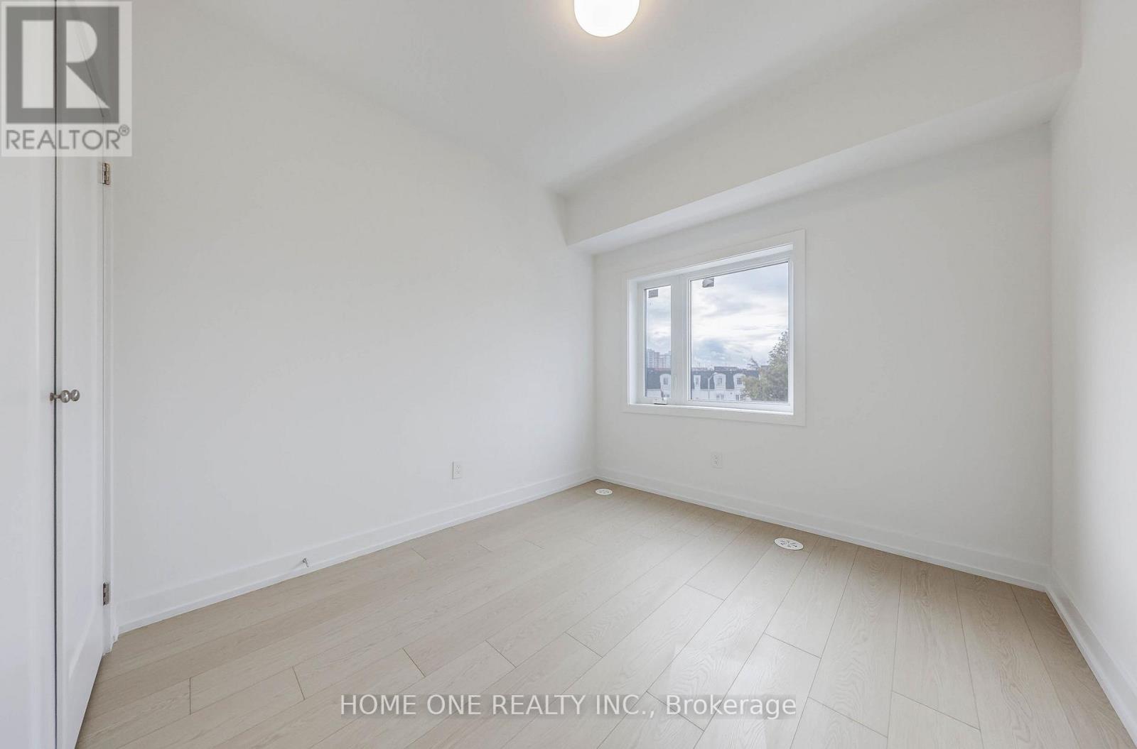 11 Carl Hill Lane, Richmond Hill, Ontario  L4C 5W8 - Photo 18 - N12585008