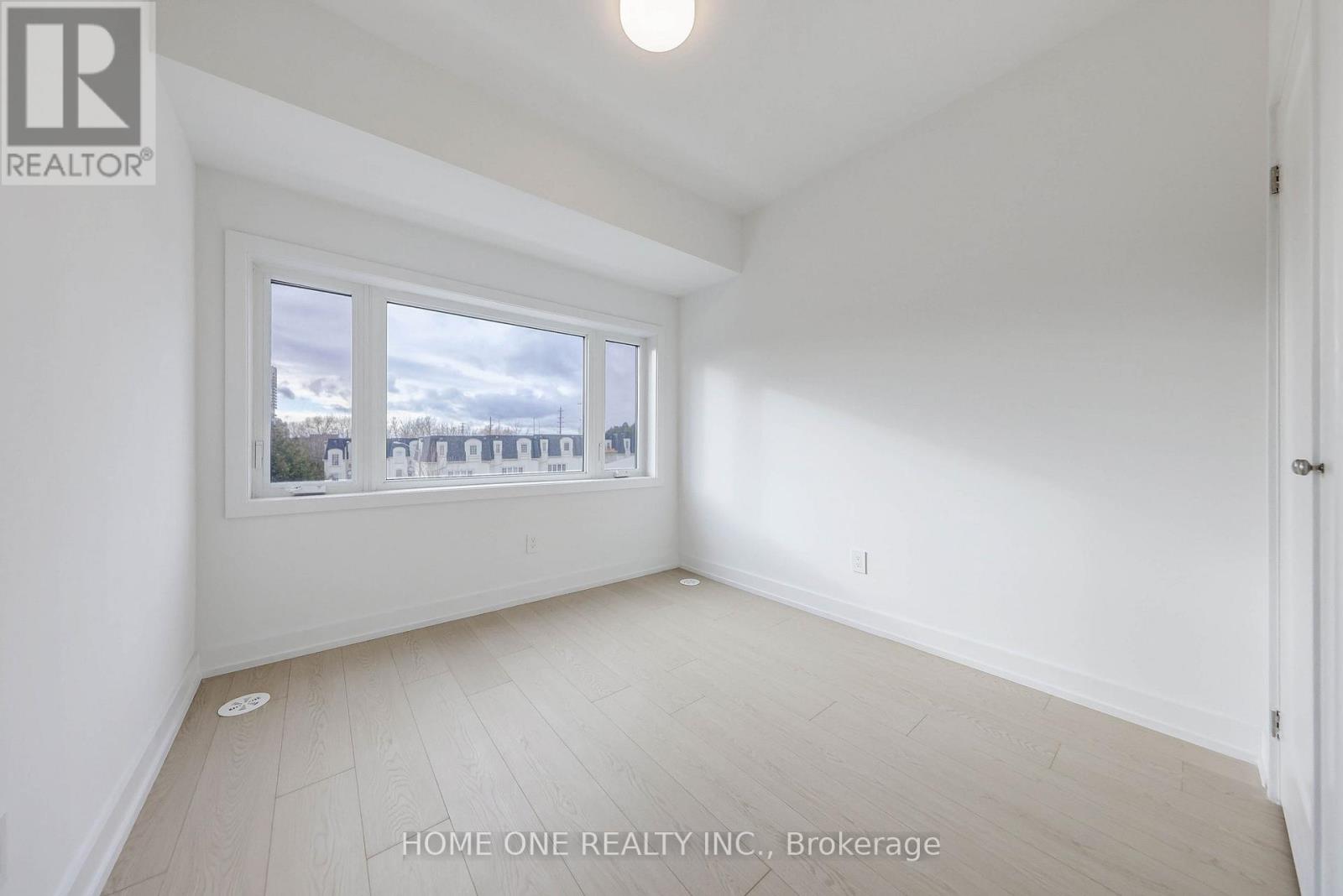 11 Carl Hill Lane, Richmond Hill, Ontario  L4C 5W8 - Photo 19 - N12585008