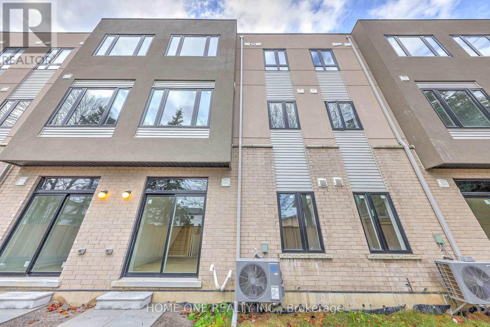 11 Carl Hill Lane, Richmond Hill, Ontario  L4C 5W8 - Photo 33 - N12585008