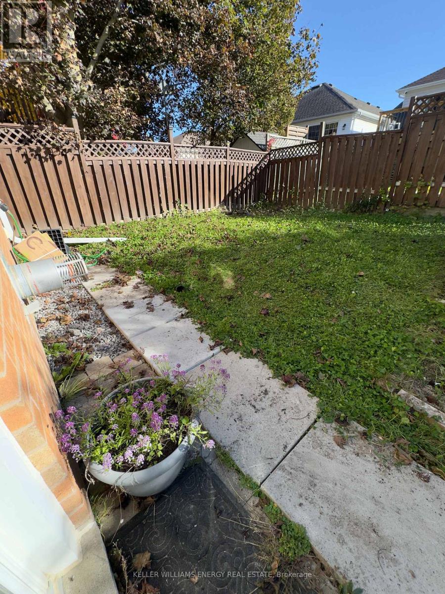 35 Champine Square, Clarington, Ontario  L1C 4W1 - Photo 11 - E12585132