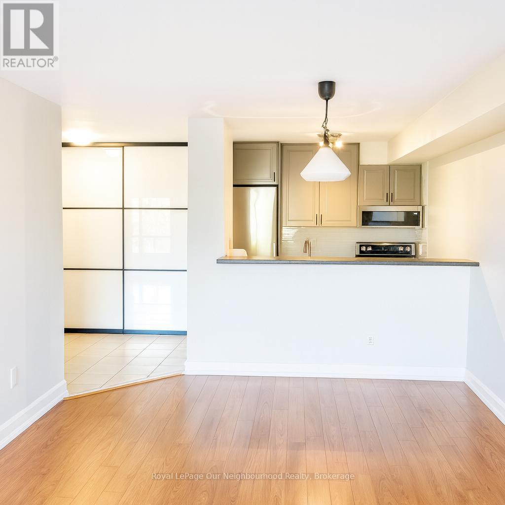 301 - 1 HICKORY TREE ROAD, toronto (weston), Ontario