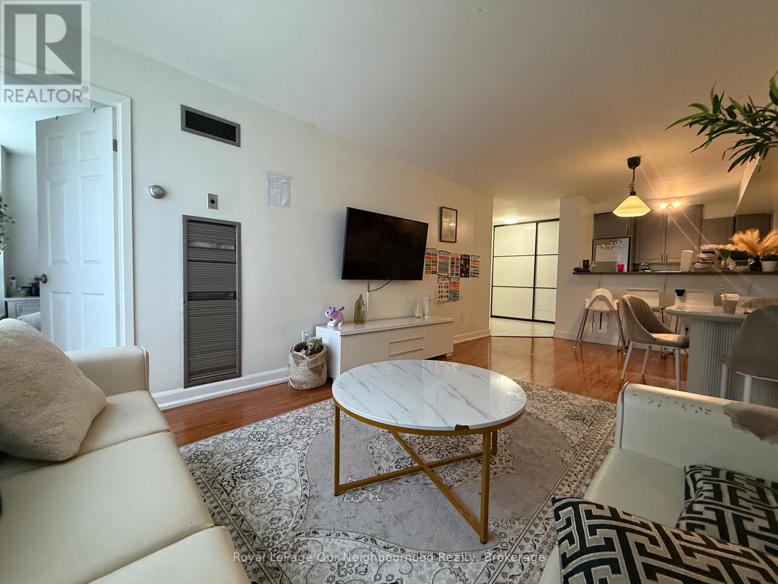 301 - 1 Hickory Tree Road, Toronto (Weston), Ontario  M9N 3W4 - Photo 14 - W12585102