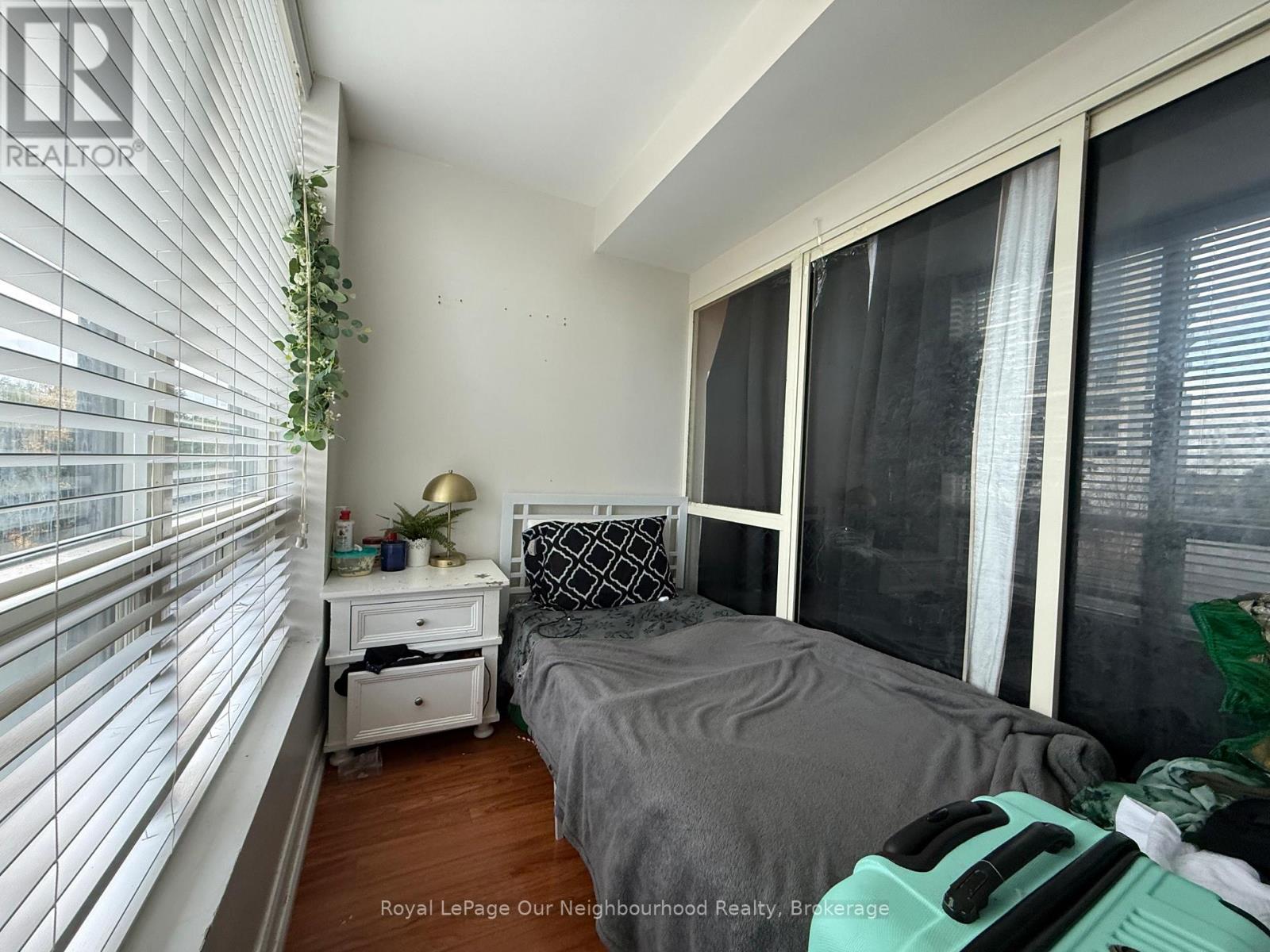 301 - 1 Hickory Tree Road, Toronto (Weston), Ontario  M9N 3W4 - Photo 15 - W12585102