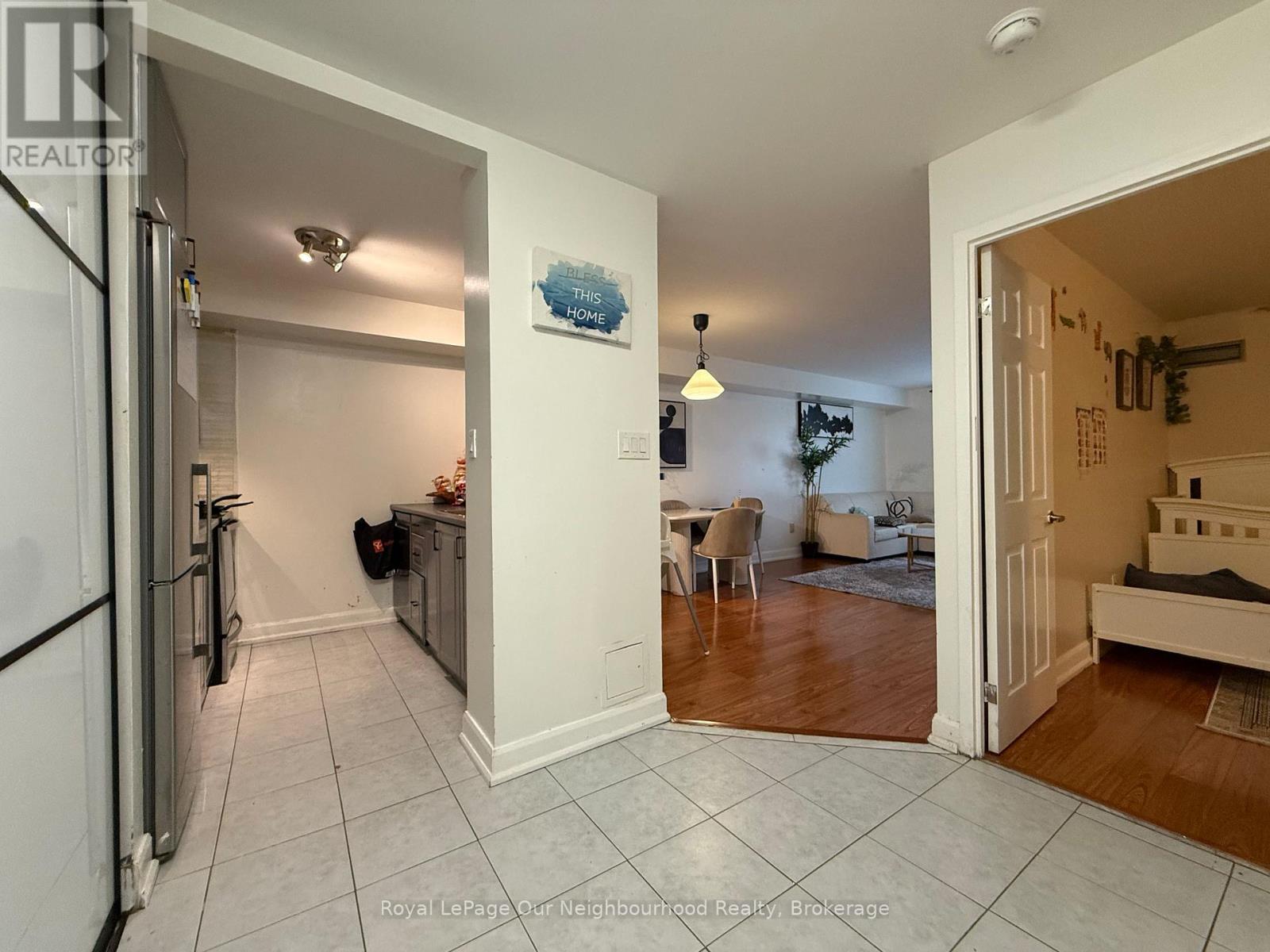 301 - 1 Hickory Tree Road, Toronto (Weston), Ontario  M9N 3W4 - Photo 20 - W12585102