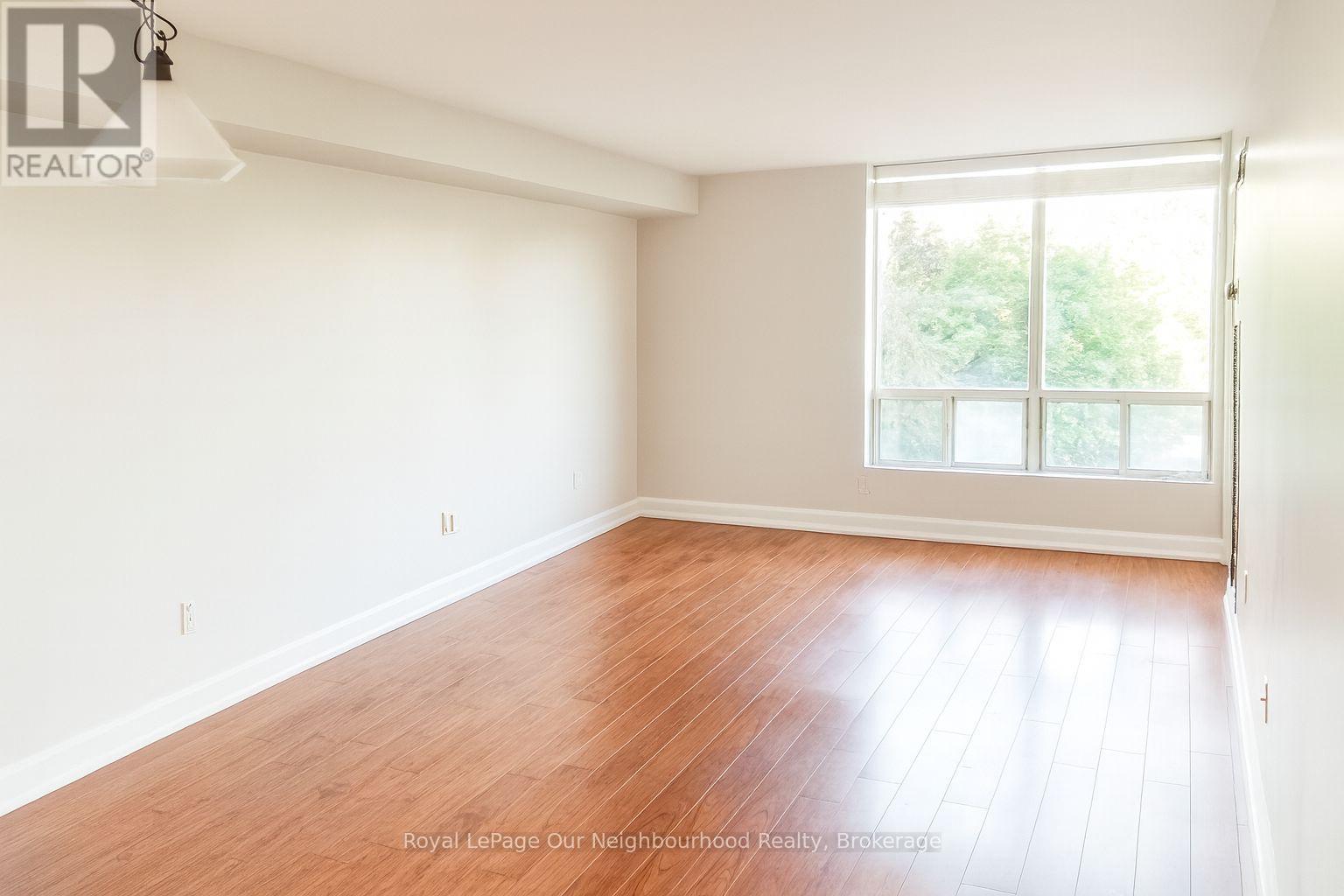 301 - 1 Hickory Tree Road, Toronto (Weston), Ontario  M9N 3W4 - Photo 5 - W12585102