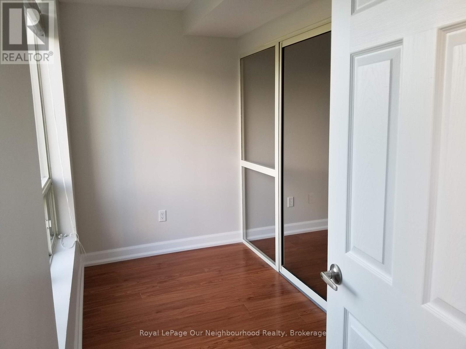 301 - 1 Hickory Tree Road, Toronto (Weston), Ontario  M9N 3W4 - Photo 6 - W12585102