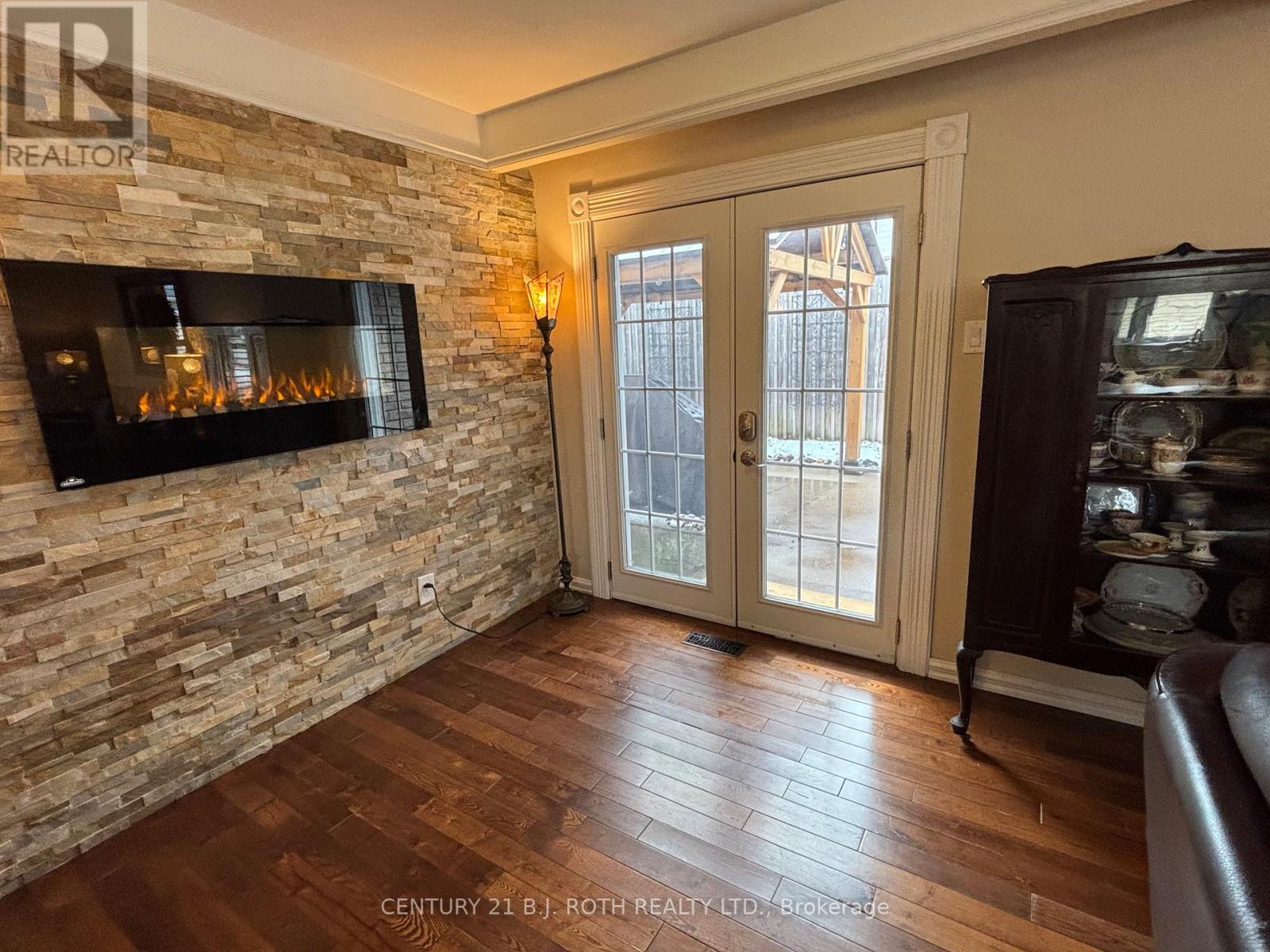 3 Marwendy Drive, Barrie, Ontario  L4M 4E6 - Photo 7 - S12584872