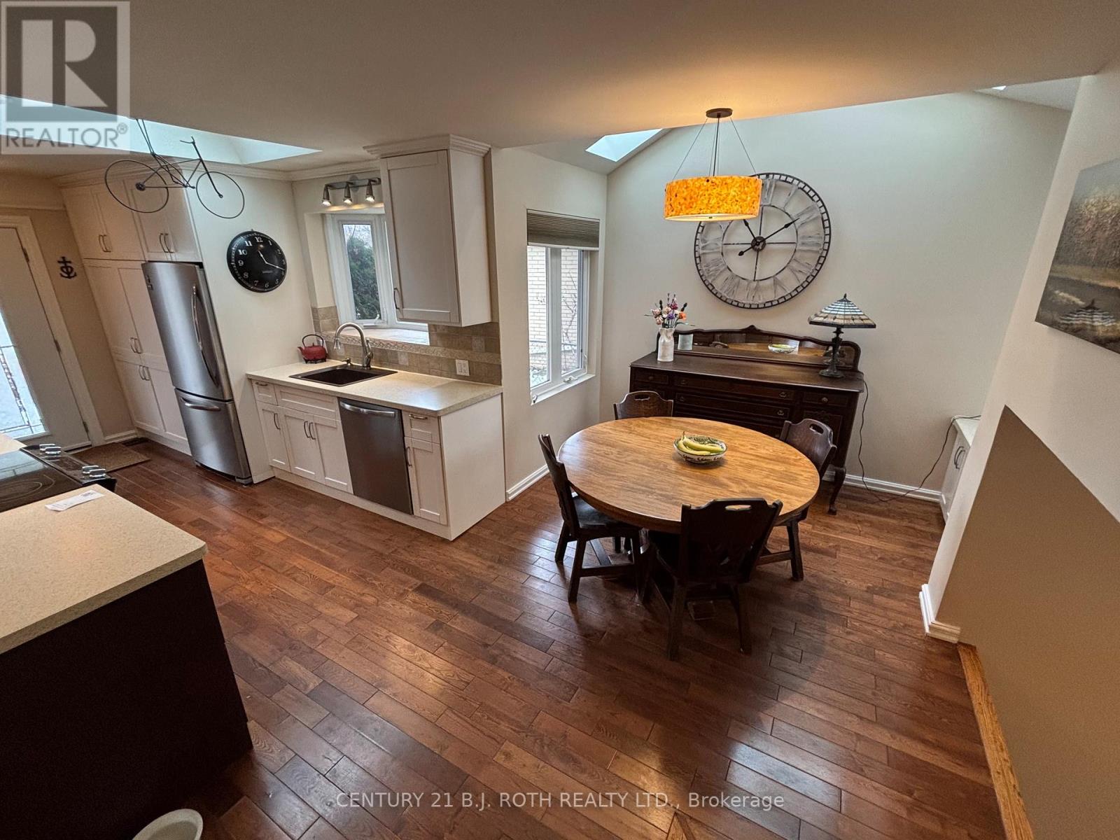 3 Marwendy Drive, Barrie, Ontario  L4M 4E6 - Photo 8 - S12584872