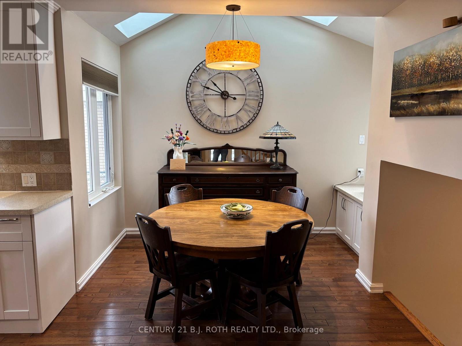 3 Marwendy Drive, Barrie, Ontario  L4M 4E6 - Photo 9 - S12584872