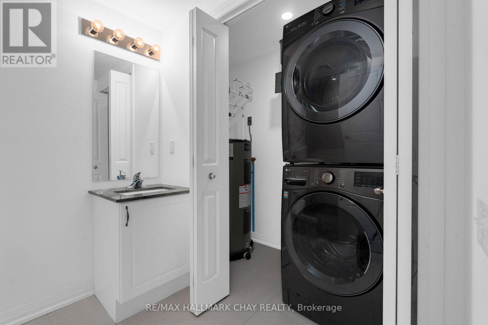 301 - 54 Koda Street, Barrie, Ontario  L9J 0J6 - Photo 16 - S12584934