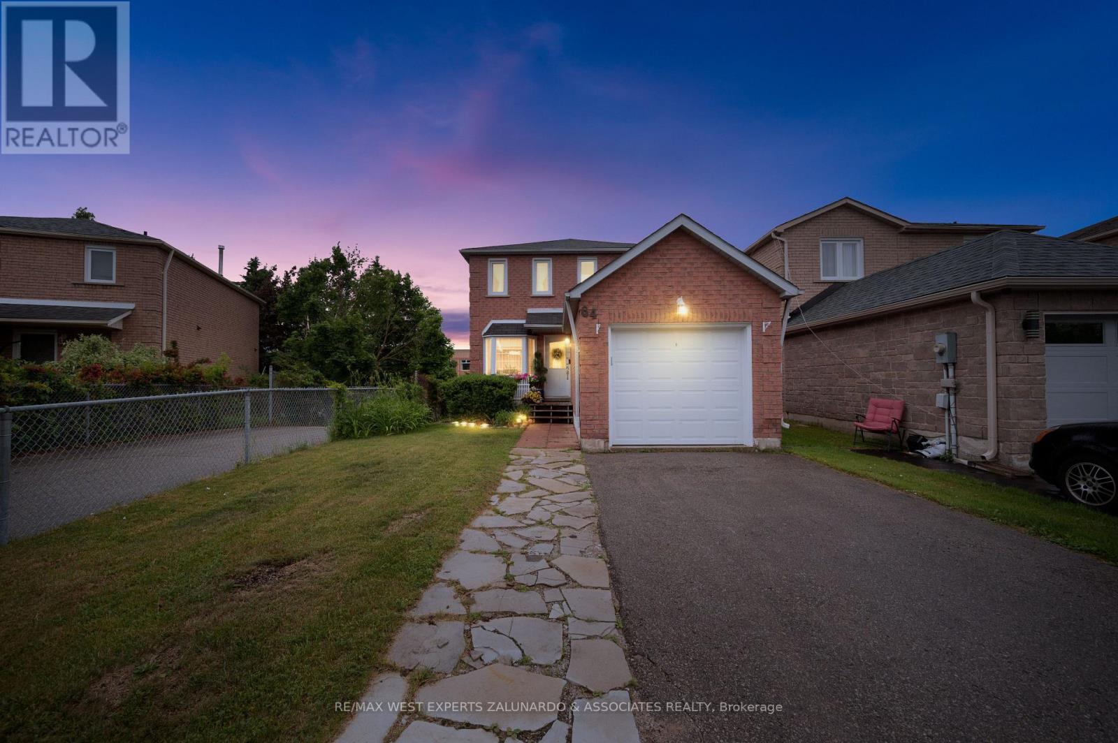 64 Wallace Drive, Barrie, Ontario  L4N 7E1 - Photo 2 - S12584982