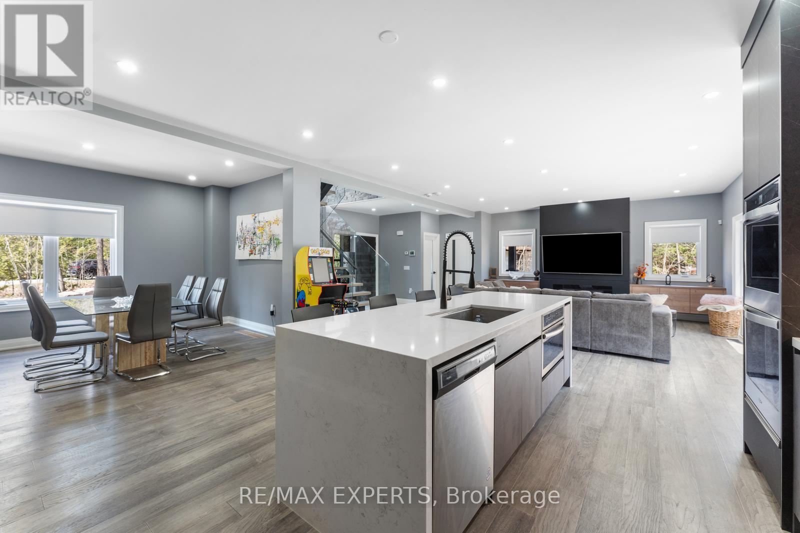 11 Joliet Crescent, Tiny, Ontario  L9M 0G3 - Photo 10 - S12585030