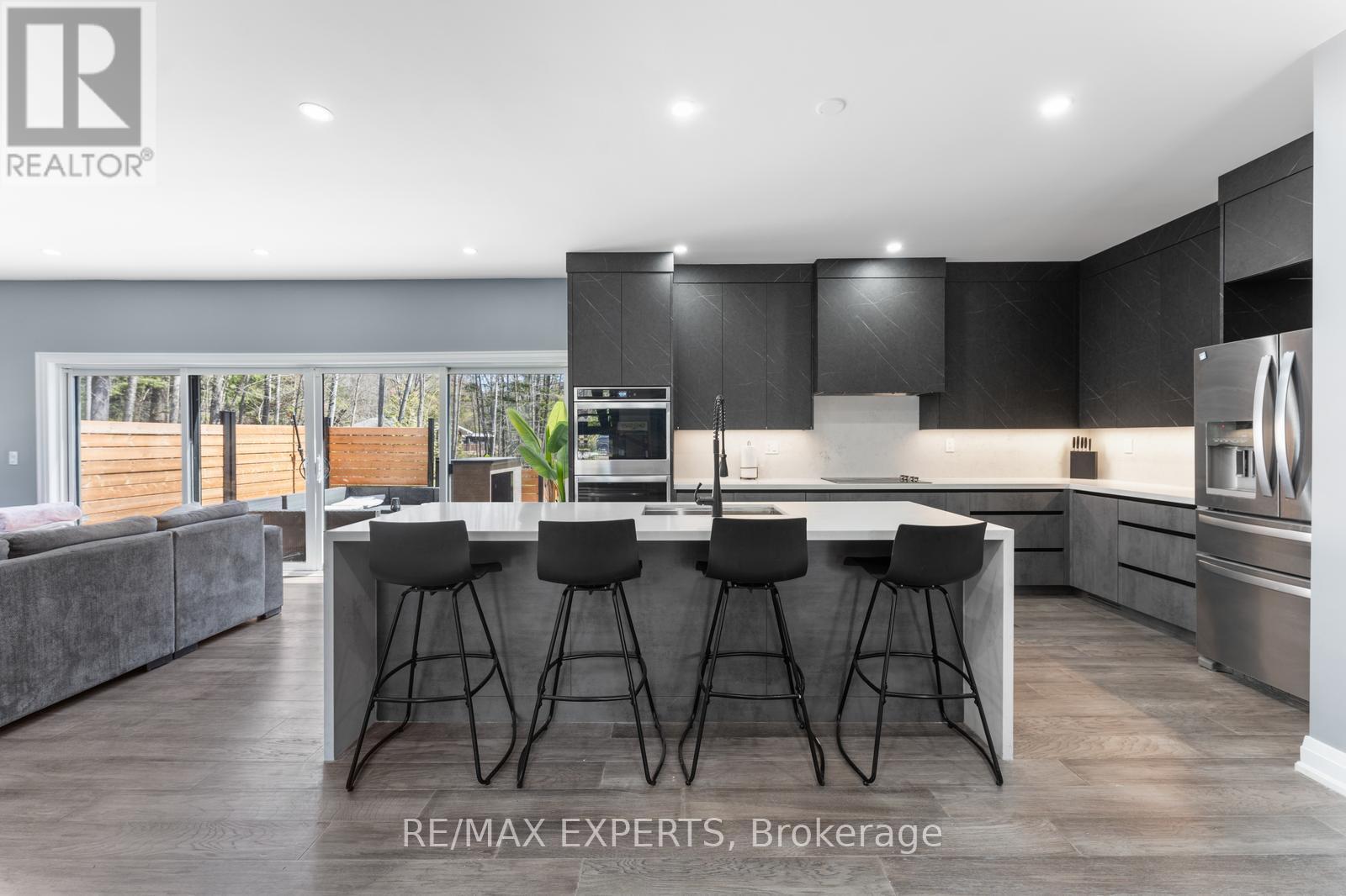 11 Joliet Crescent, Tiny, Ontario  L9M 0G3 - Photo 8 - S12585030