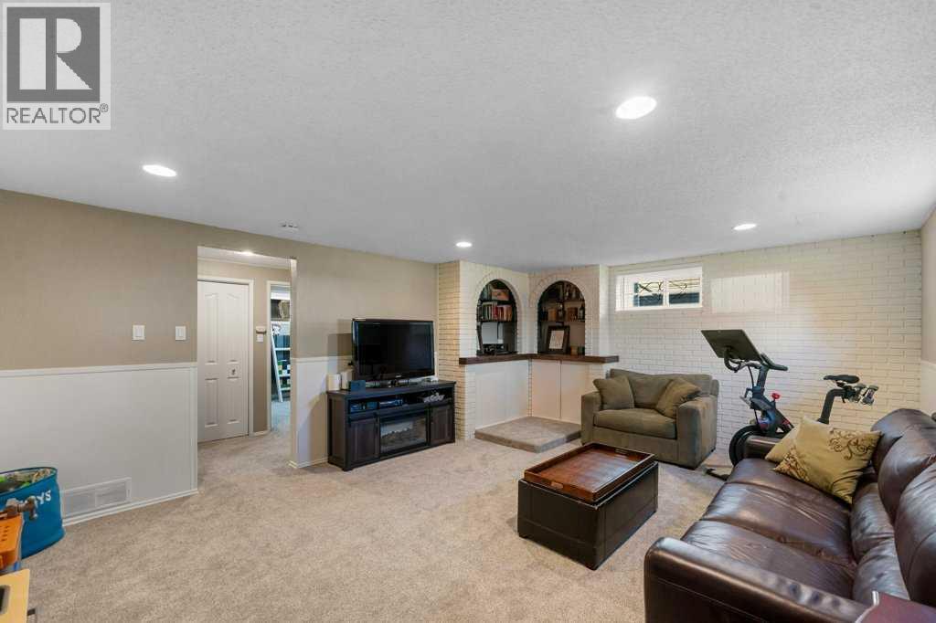 1131 15 Avenue Ne, Calgary, Alberta  T2E 1J4 - Photo 25 - A2256414