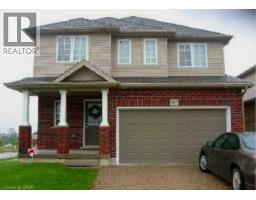 907 FRONTENAC Crescent, Woodstock, Ontario