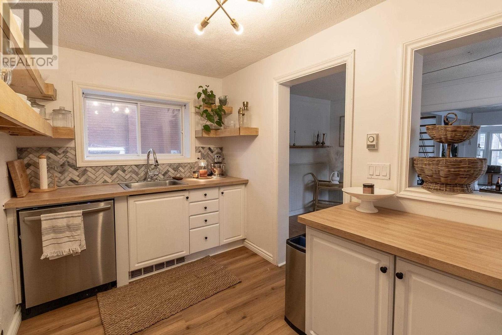 165 Woodward Ave, Sault Ste. Marie, Ontario P6A 3T6 - Photo 5 - SM253367