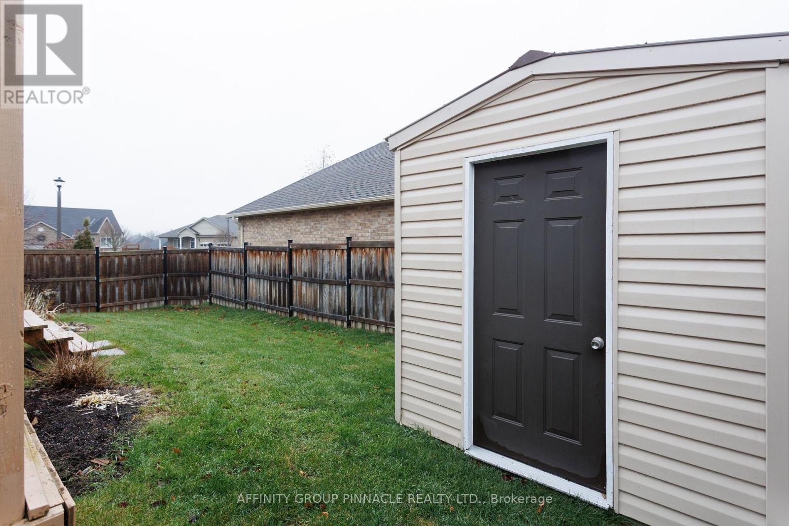 8 Horton Place, Kawartha Lakes, Ontario  K9V 0C2 - Photo 48 - X12585116