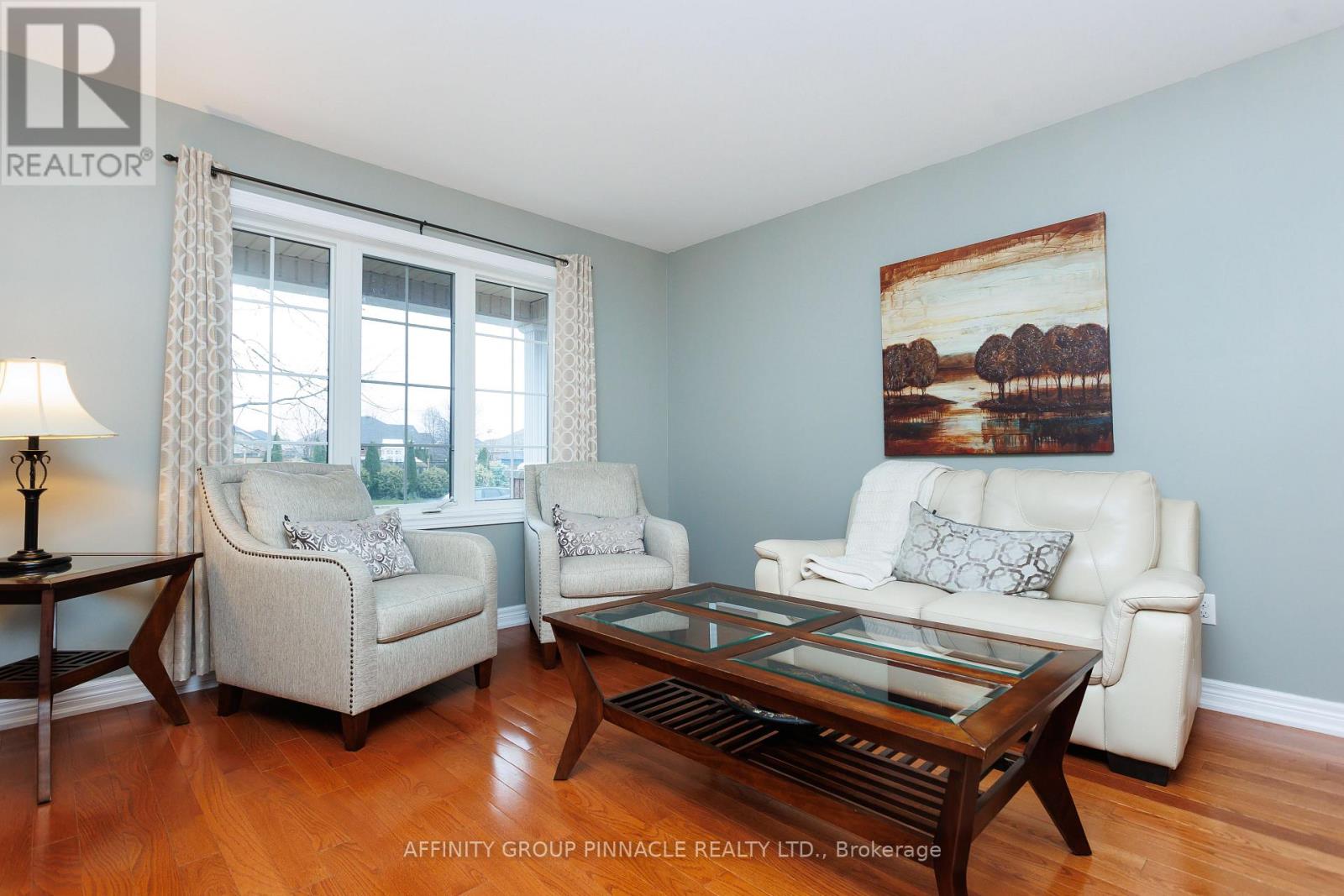 8 Horton Place, Kawartha Lakes, Ontario  K9V 0C2 - Photo 6 - X12585116