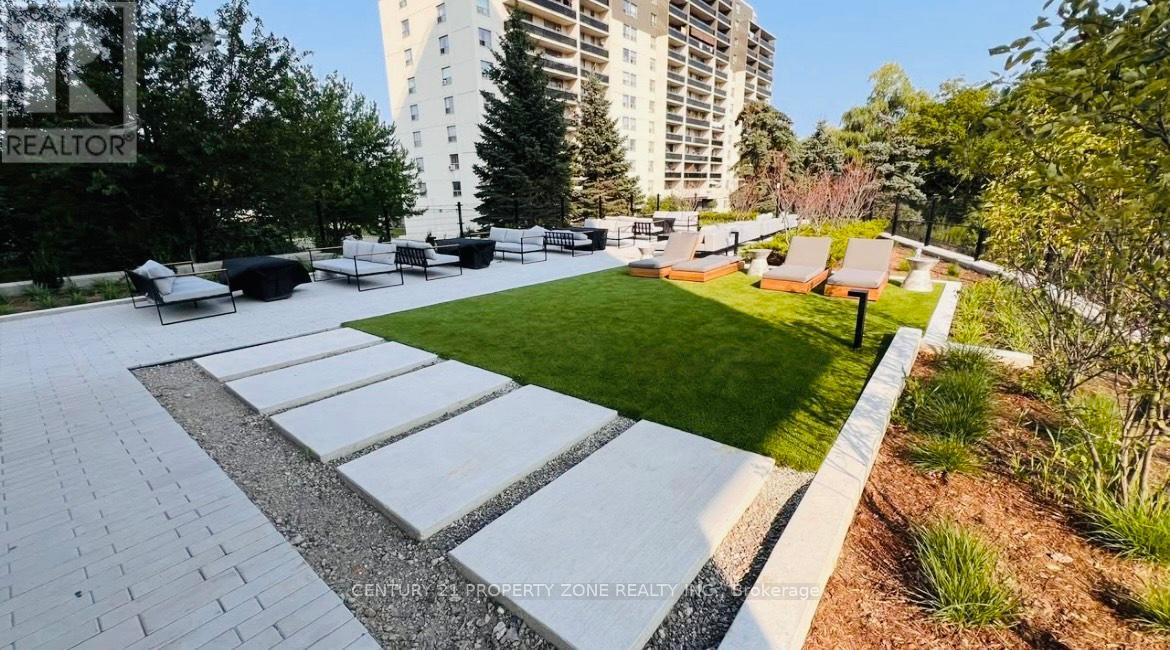 1015 - 86 Dundas Street E, Mississauga, Ontario  L5A 1W4 - Photo 14 - W12584870