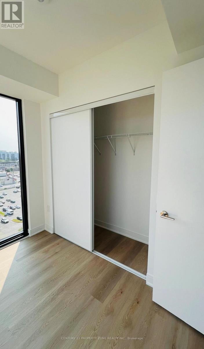 1015 - 86 Dundas Street E, Mississauga, Ontario  L5A 1W4 - Photo 9 - W12584870