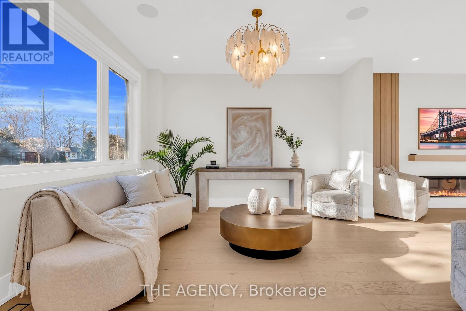 519 Third Line, Oakville, Ontario  L6L 4A8 - Photo 10 - W12584898