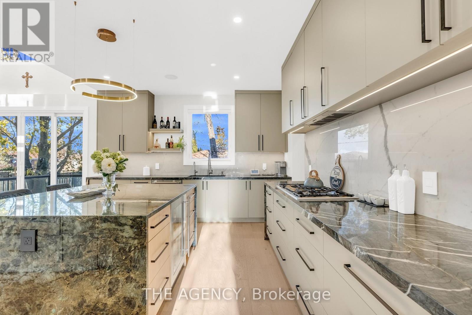 519 Third Line, Oakville, Ontario  L6L 4A8 - Photo 18 - W12584898