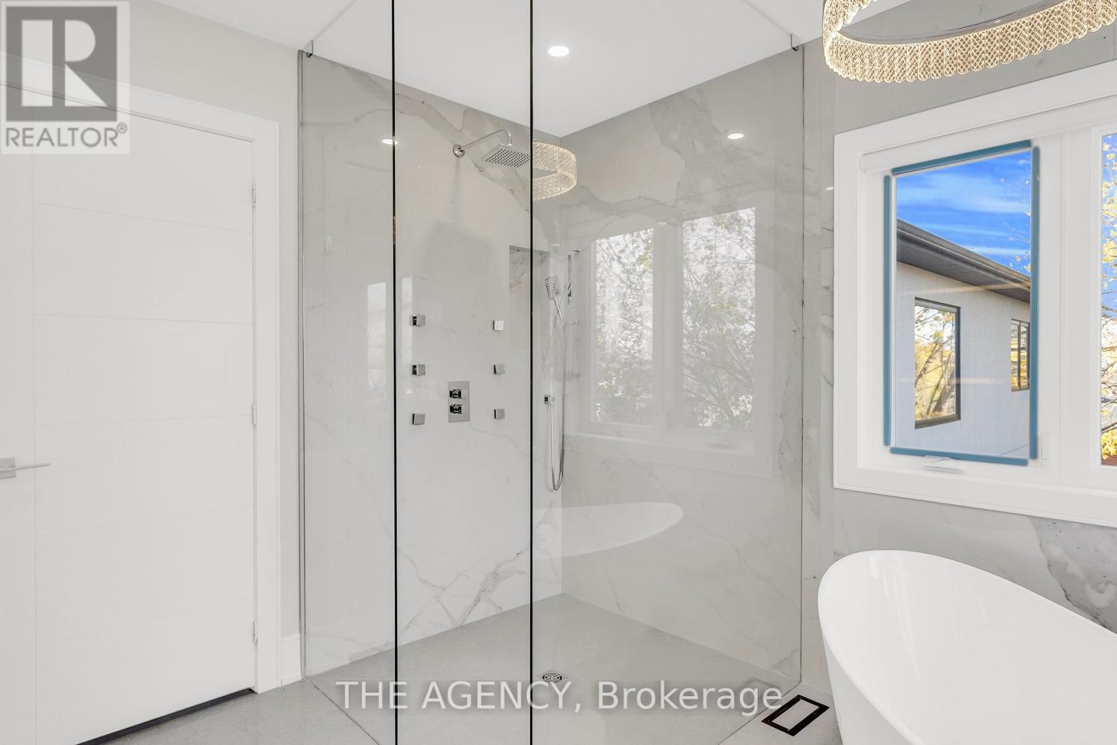 519 Third Line, Oakville, Ontario  L6L 4A8 - Photo 33 - W12584898