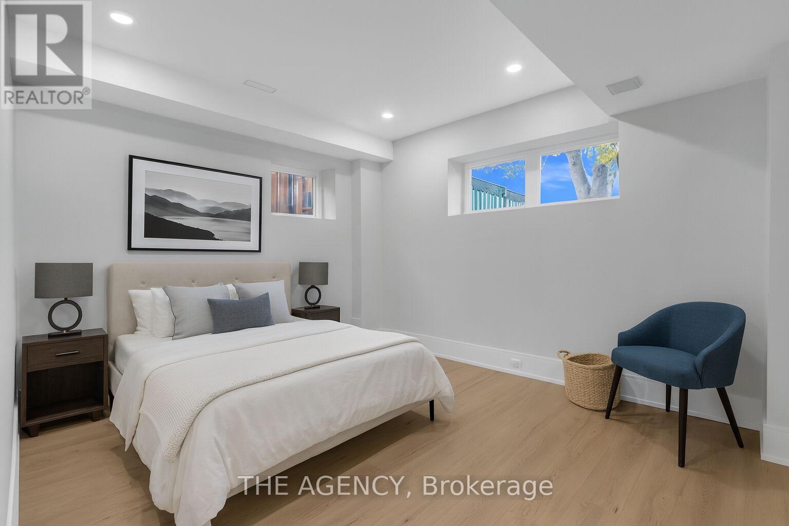 519 Third Line, Oakville, Ontario  L6L 4A8 - Photo 49 - W12584898