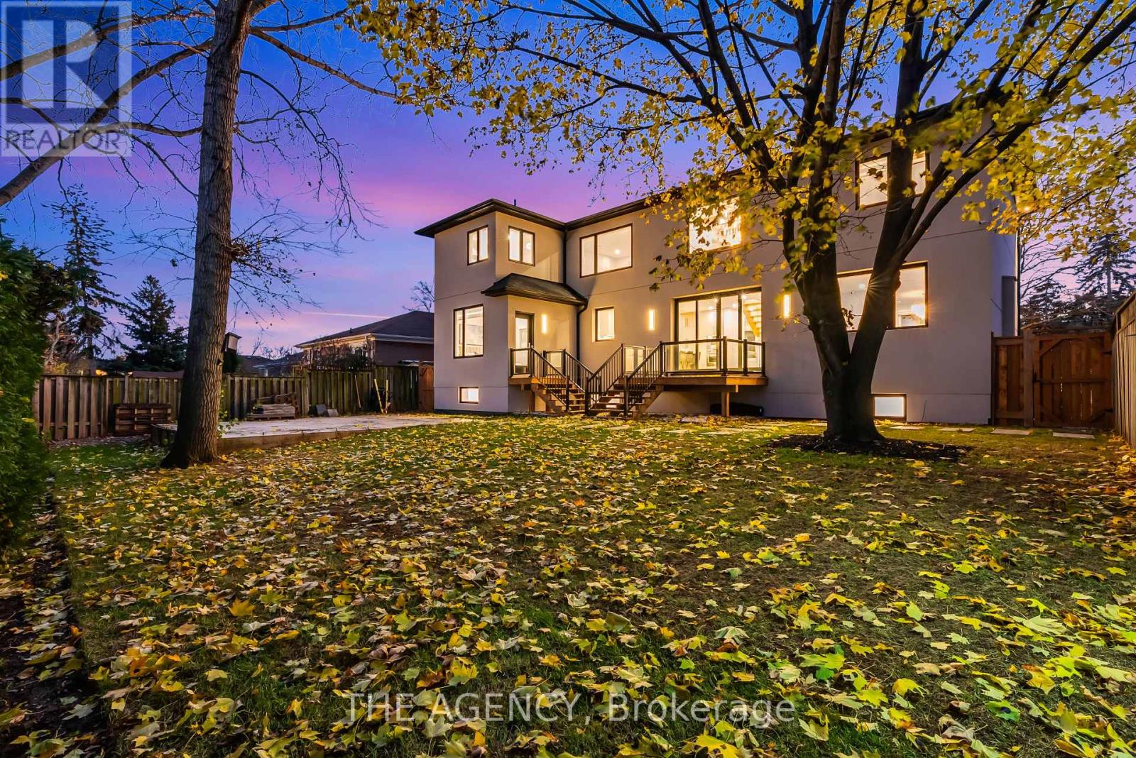 519 Third Line, Oakville, Ontario  L6L 4A8 - Photo 6 - W12584898