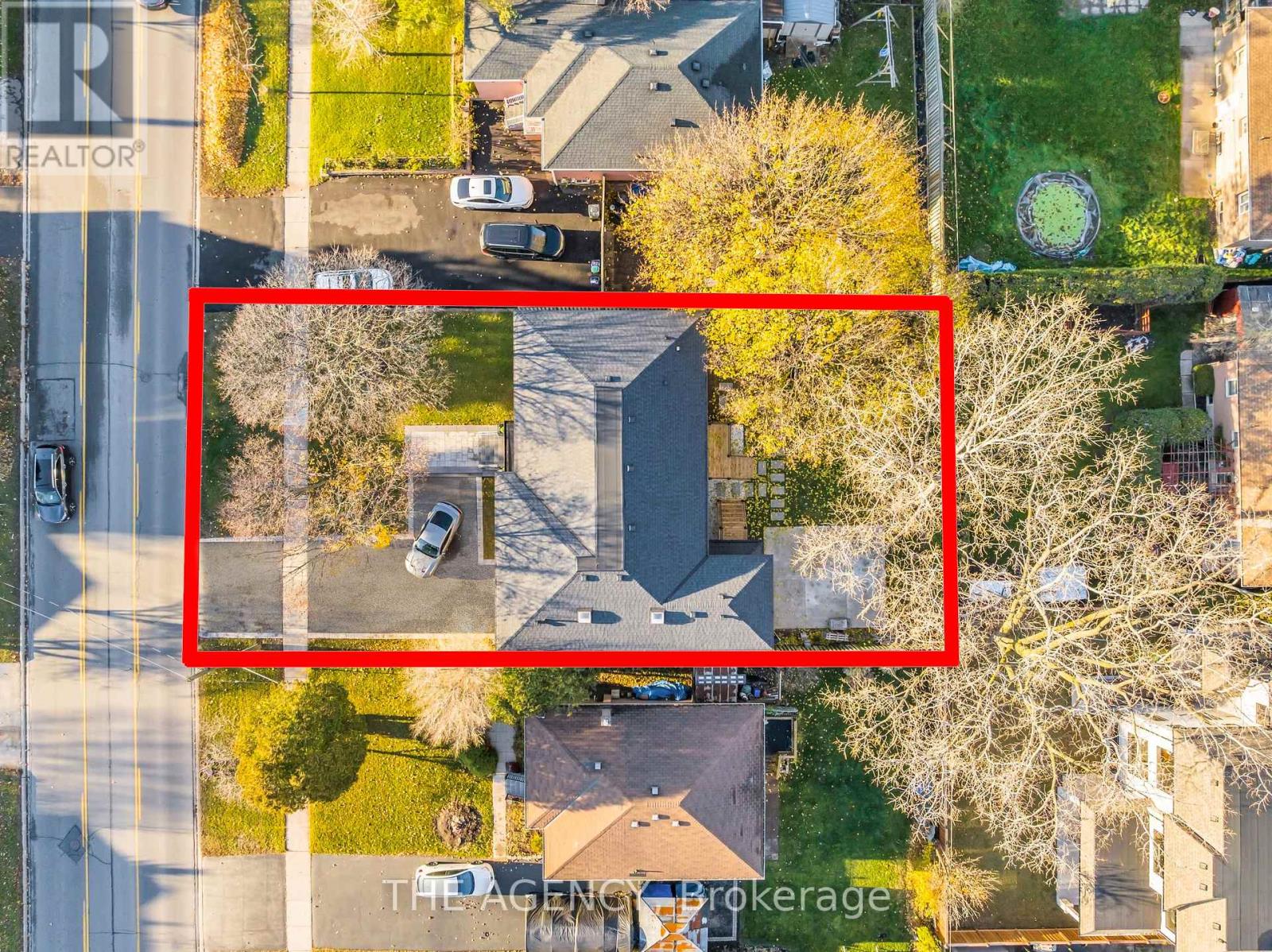 519 Third Line, Oakville, Ontario  L6L 4A8 - Photo 8 - W12584898