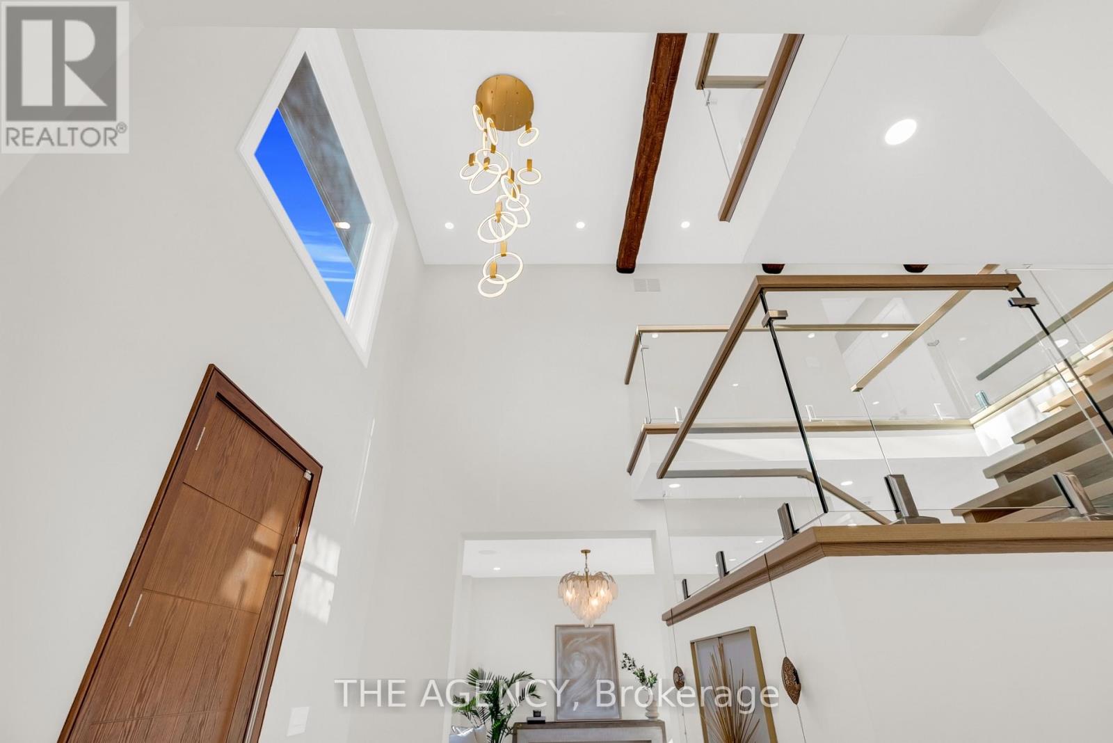 519 Third Line, Oakville, Ontario  L6L 4A8 - Photo 9 - W12584898