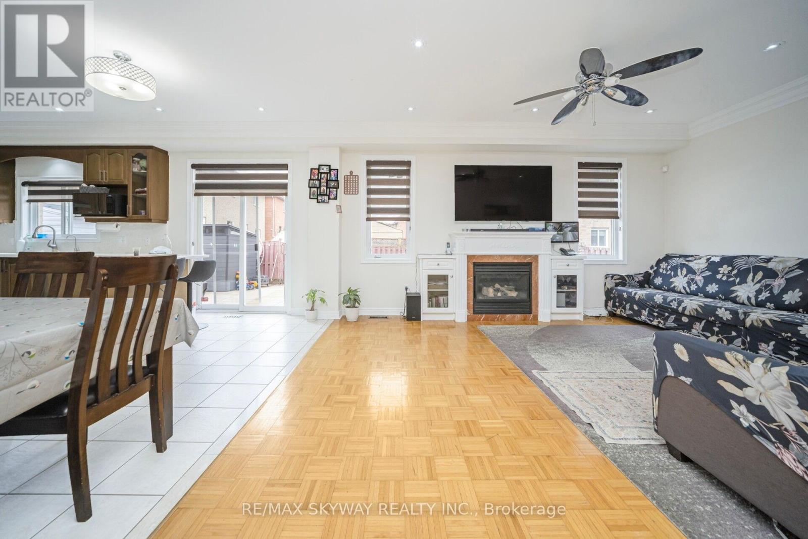 15 Borneo Crescent, Brampton, Ontario  L6R 3C6 - Photo 12 - W12584912