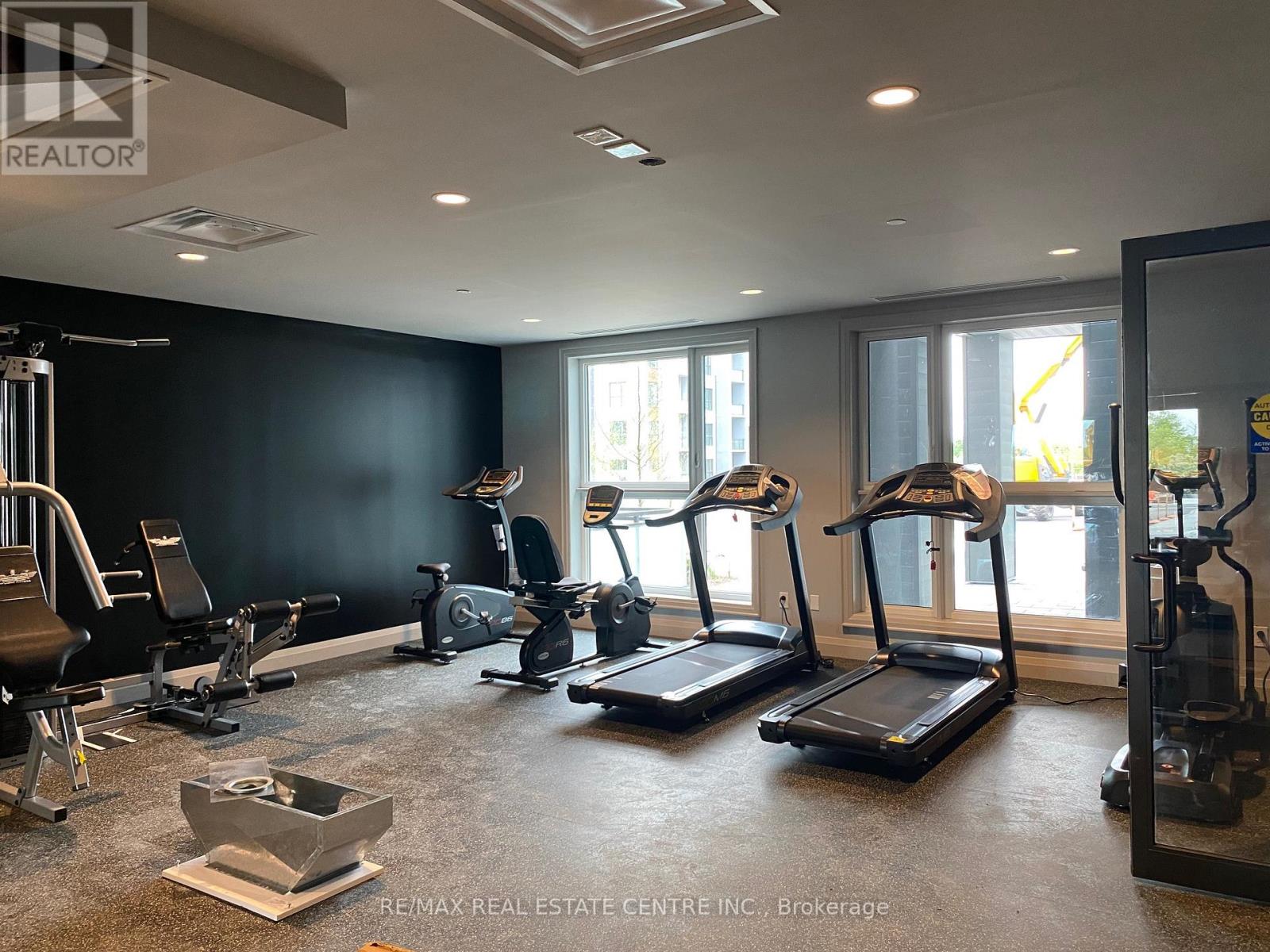 228 - 95 Dundas Street W, Oakville, Ontario  L6M 5N3 - Photo 14 - W12584972