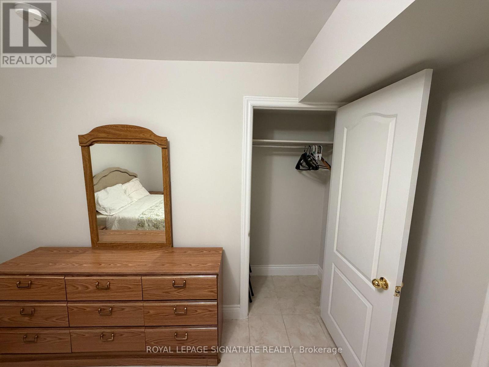 Bsmt - 5 Alabaster Road, Toronto, Ontario  M9V 4W2 - Photo 17 - W12584984