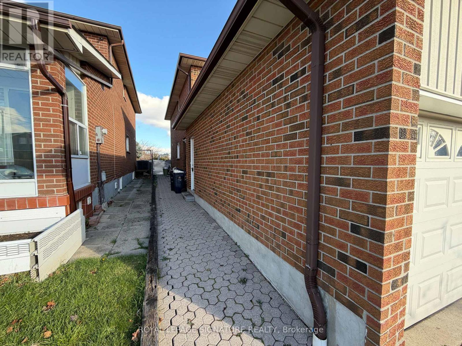 Bsmt - 5 Alabaster Road, Toronto, Ontario  M9V 4W2 - Photo 18 - W12584984